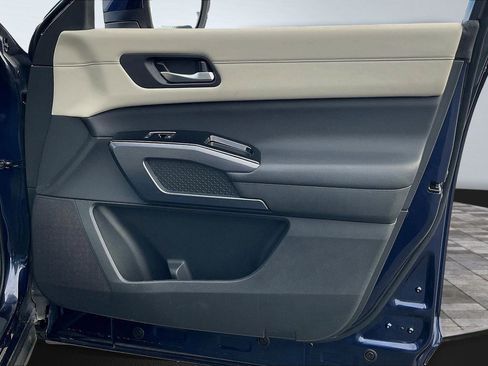 Certified 2023 Nissan Pathfinder SL w/ SL Premium Package image 24