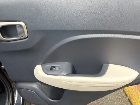 New 2026 Hyundai Venue SEL FWD image 15