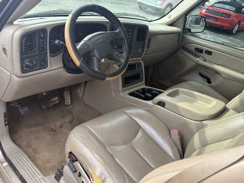 Used 2004 GMC Sierra 1500 SLT w/ Light Duty Power Package AWD/4WD image 10