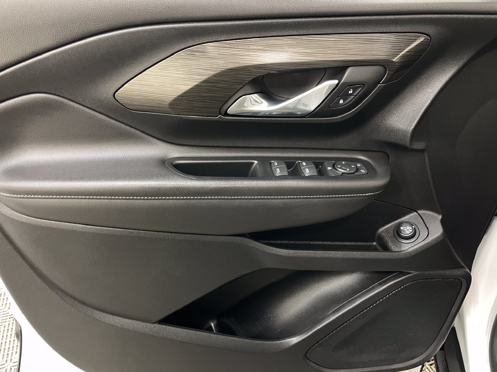 Certified 2022 GMC Terrain SLE w/ Driver Convenience Package FWD image 23