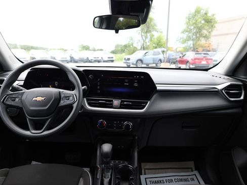 Used 2026 Chevrolet TrailBlazer LS w/ LS Convenience Package AWD/4WD image 14