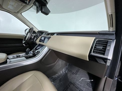 Certified 2022 Land Rover Range Rover Sport HSE Silver Edition image 19