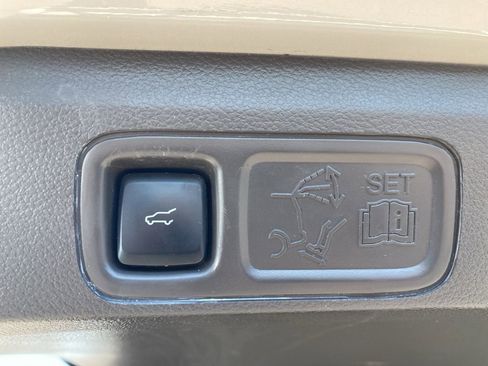 Used 2023 Lincoln Navigator L Reserve w/ Equipment Group 201A image 16