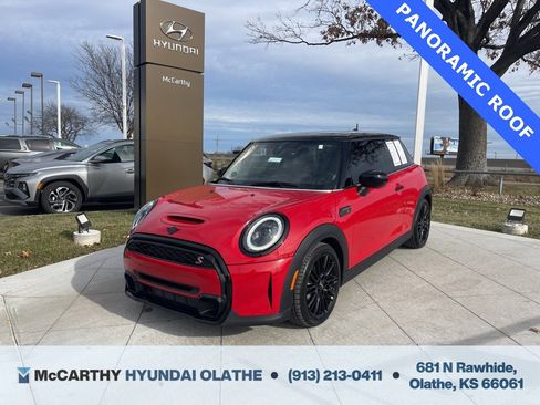 Used 2024 MINI Cooper S image 1