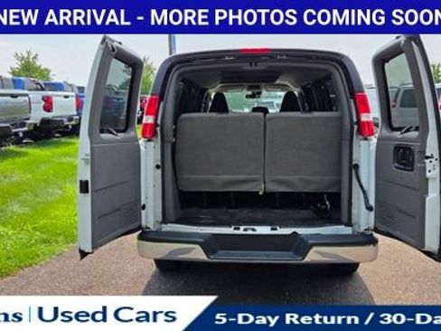 Used 2024 Chevrolet Express 3500 LT w/ LT Preferred Equipment Group RWD image 10