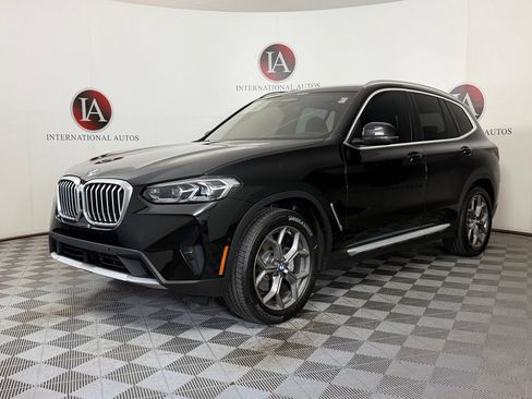 Used 2024 BMW X3 xDrive30i w/ Premium Package w/ZPA AWD/4WD image 3