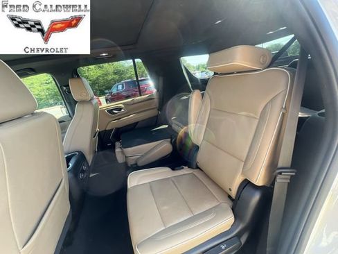 Used 2023 Chevrolet Tahoe Premier AWD/4WD image 31