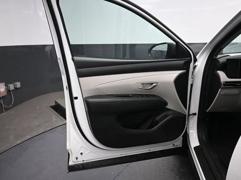 Used 2025 Hyundai Tucson SEL AWD/4WD image 13