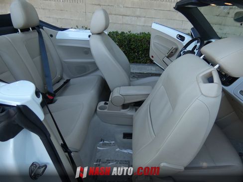 Used 2014 Volkswagen Beetle TDI FWD image 24