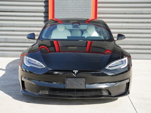 Used 2022 Tesla Model S Plaid image 7