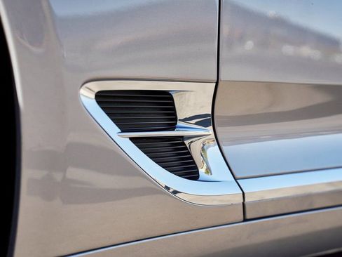 Used 2023 Bentley Continental GT Azure image 10