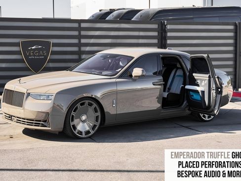 Used 2025 Rolls-Royce Ghost image 1