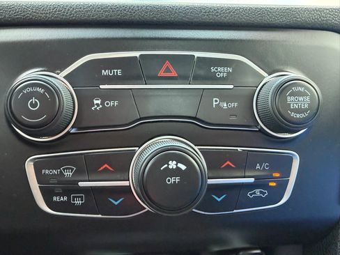 Used 2021 Dodge Charger SXT RWD image 15