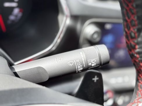 Used 2015 Chevrolet Corvette Z06 w/ 3LZ Preferred Equipment Group image 23