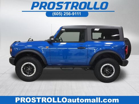 Used 2023 Ford Bronco Badlands w/ Sasquatch Package image 1