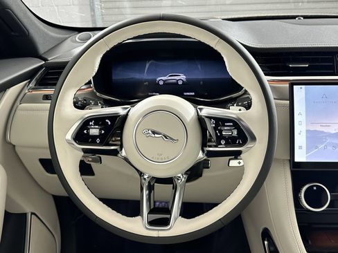 Used 2026 Jaguar F-PACE R-Dynamic S image 14