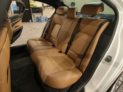 Used 2015 BMW 740Ld xDrive AWD/4WD image 31