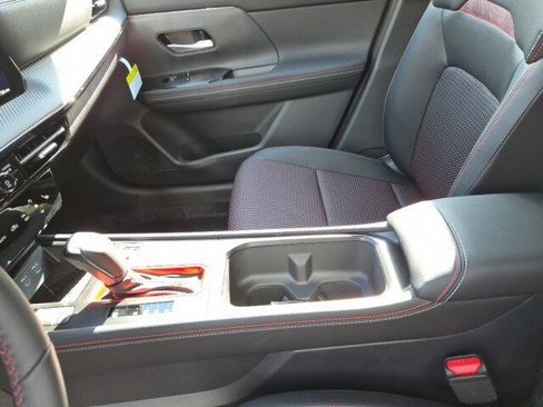 New 2026 Nissan Kicks SR w/ Cold Weather Package image 22