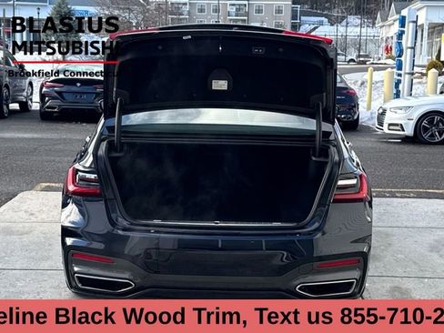 Used 2022 BMW 740i xDrive 740i xDrive w/ M Sport Package image 33