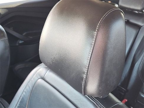 Used 2017 Ford Escape SE w/ SE Leather Comfort Package image 15