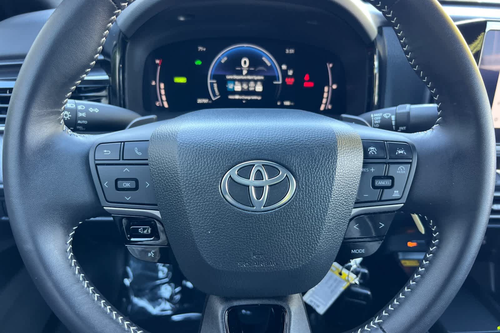 Certified 2025 Toyota Camry SE FWD image 24
