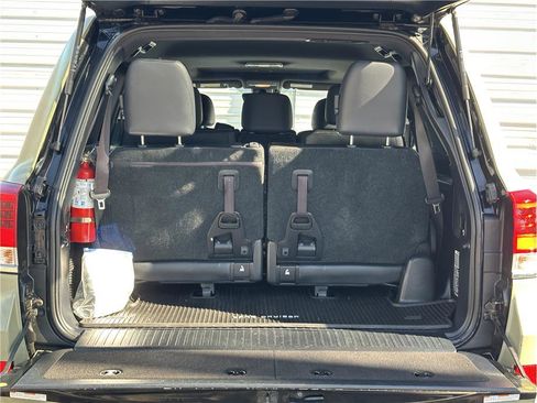 Used 2021 Toyota Land Cruiser Heritage Edition image 33