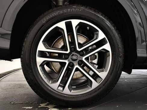 Certified 2025 Audi Q5 Premium w/ Convenience Package image 15