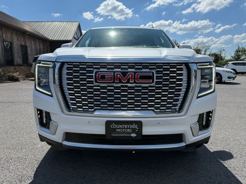 Used 2023 GMC Yukon Denali image 9