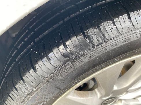 Used 2020 Toyota Camry LE image 20