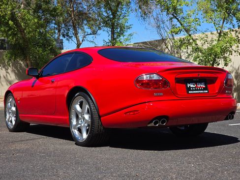 Used 2005 Jaguar XK8 Coupe image 8