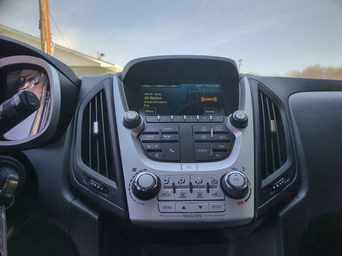 Used 2016 Chevrolet Equinox LT AWD/4WD image 10