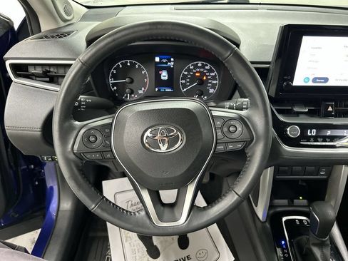 Used 2024 Toyota Corolla Cross LE w/ Moonroof Package AWD/4WD image 4