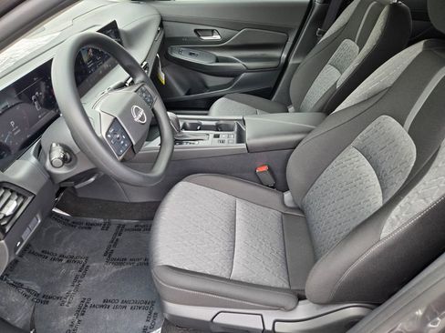 New 2026 Nissan Sentra SV w/ Floor Mat Package FWD image 6