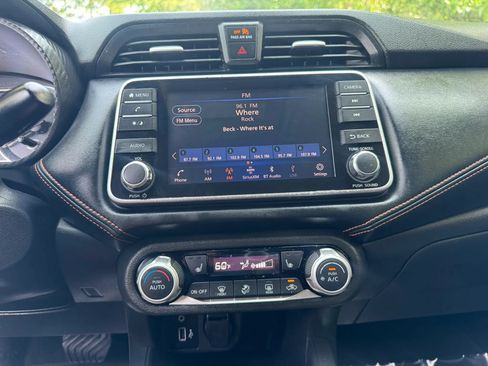 Used 2020 Nissan Versa SR w/ Convenience Package FWD image 14