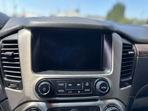 Used 2015 GMC Yukon Denali w/ Premium Package RWD image 16