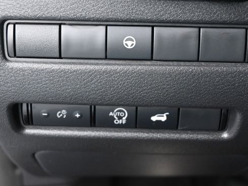 Used 2023 Nissan Rogue SL w/ SL Premium Package FWD image 21