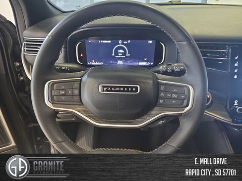 Used 2024 Jeep Wagoneer Series III AWD/4WD image 14