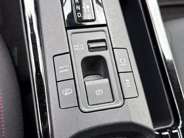 Used 2026 Toyota Prius Plug-In Hybrid FWD image 33
