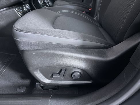 Used 2022 Jeep Renegade Altitude w/ Convenience Group image 13