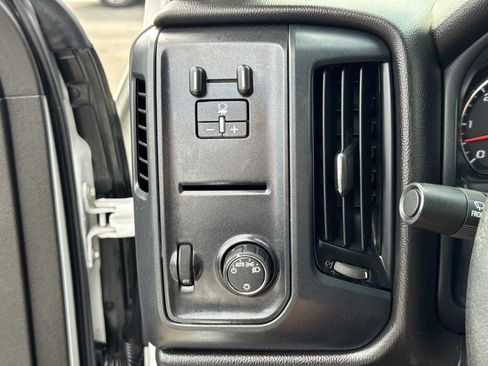 Used 2018 Chevrolet Silverado 2500 W/T w/ WT Convenience Package image 17