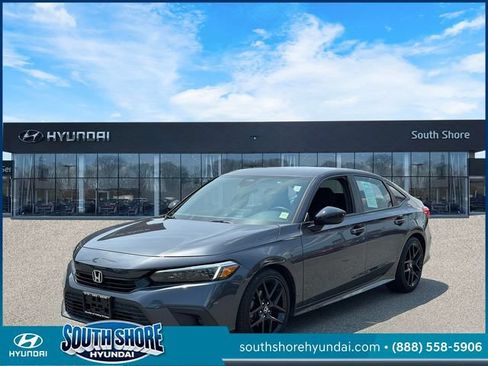 Used 2023 Honda Civic Sport image 4