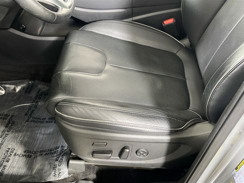 Used 2022 Hyundai Santa Fe Limited image 19