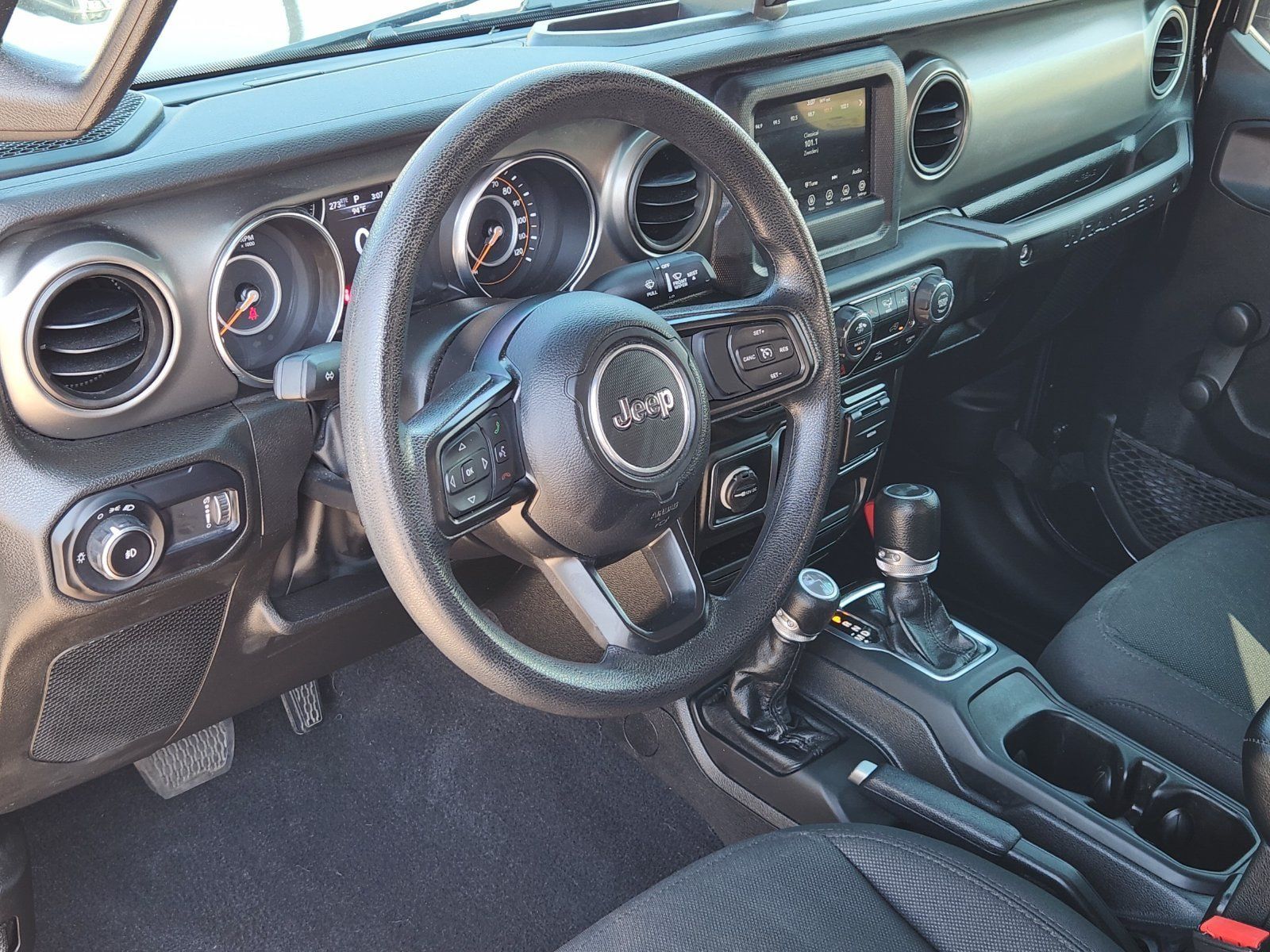 Used 2023 Jeep Wrangler Sport AWD/4WD image 33
