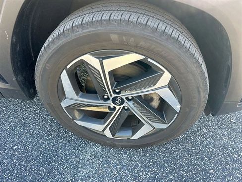 Used 2023 Hyundai Tucson Limited image 14