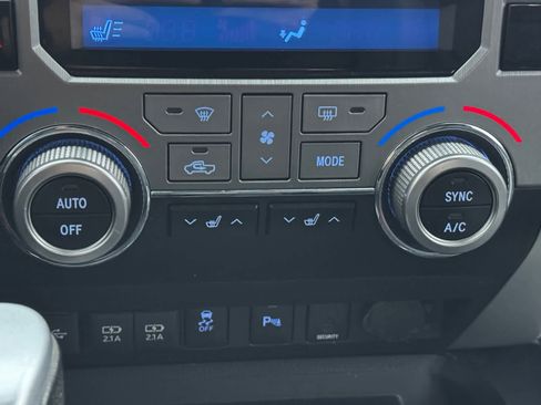 Used 2020 Toyota Tundra Limited image 22