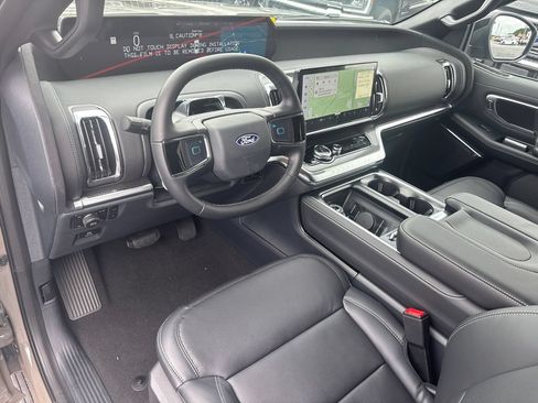 New 2027 Ford Expedition Platinum w/ Stealth Performance Package AWD/4WD image 15