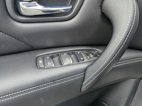 Used 2017 INFINITI QX80 4WD w/ Deluxe Technology Package image 30