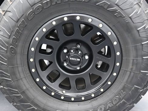 Used 2021 Jeep Wrangler Unlimited Rubicon AWD/4WD image 22