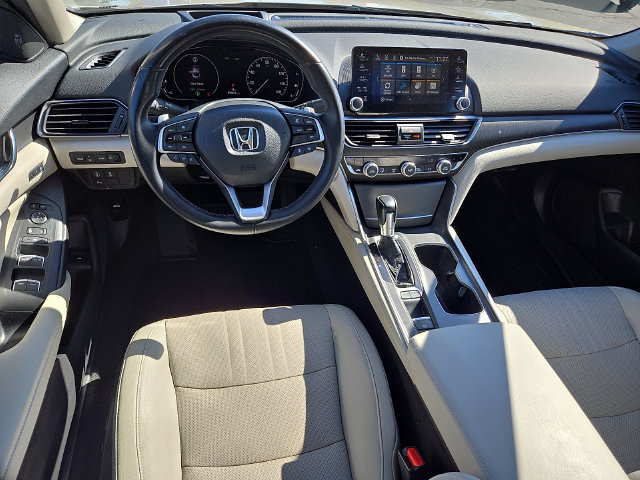 Used 2018 Honda Accord Touring image 11