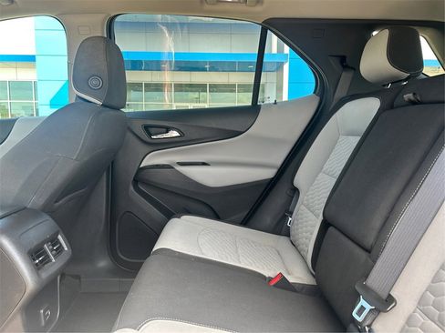 Used 2021 Chevrolet Equinox LT image 10